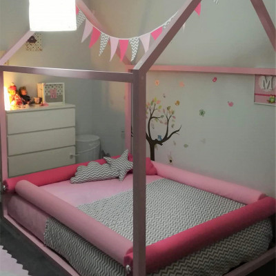 Cama montessori para menina
